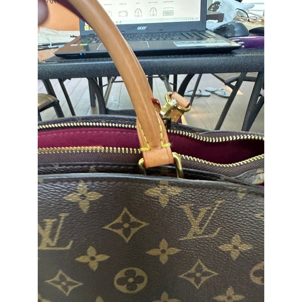 Louis Vuitton Petit Palais PM Mint incl Lock Dustbag Box COA - Picture 9 of 12